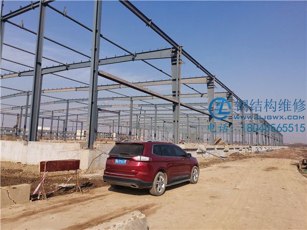 鋼結(jié)構(gòu)廠房安裝(圖1) 鋼結(jié)構(gòu)廠房安裝(圖1)